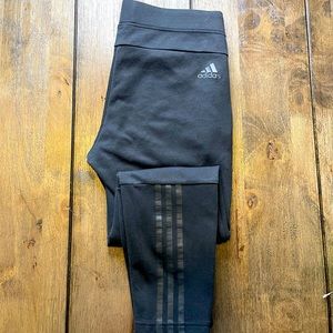 Adidas 3/4 tapered joggers sz s